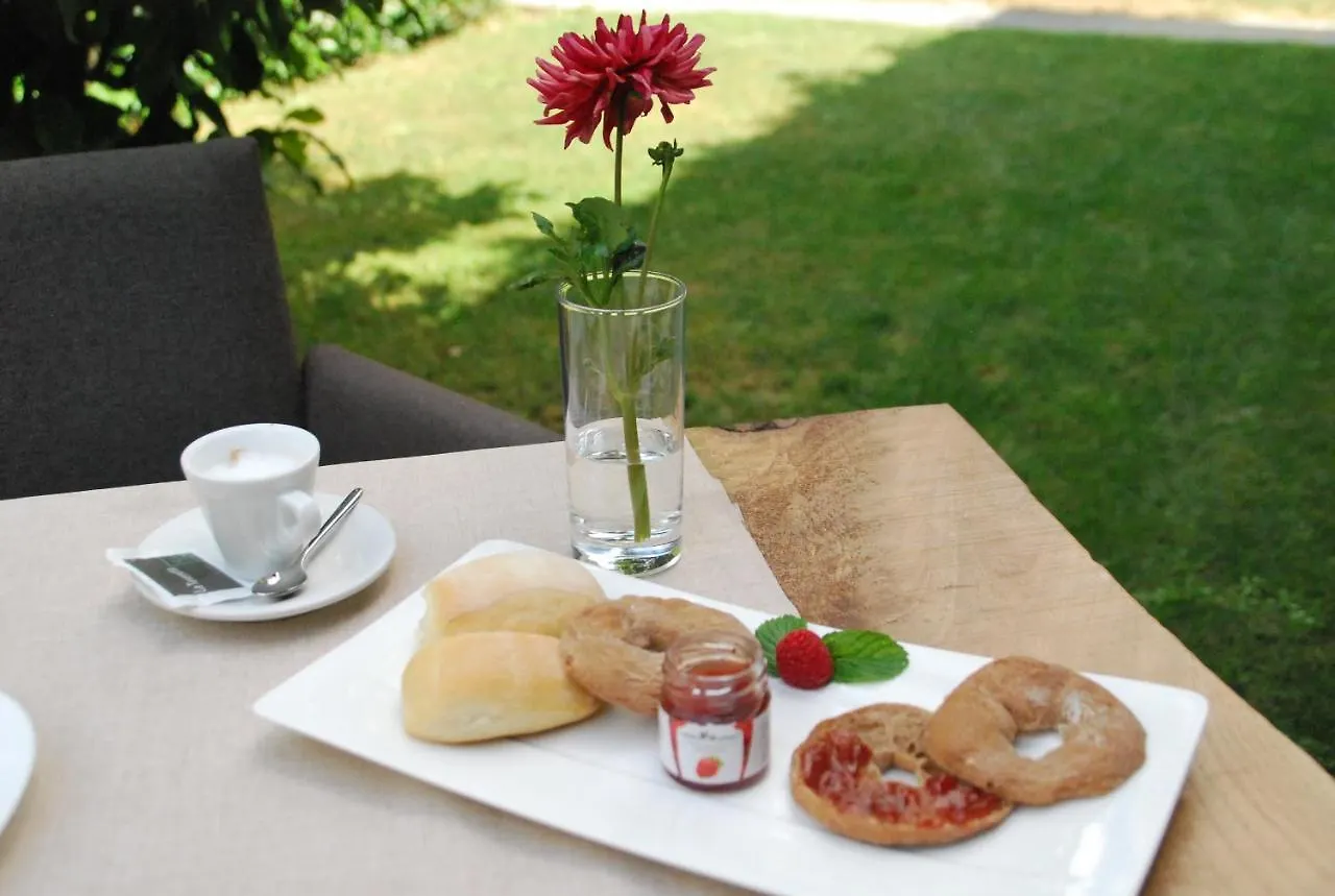Nebbiolo Wine B&B Castione Andevenno Bed & Breakfast